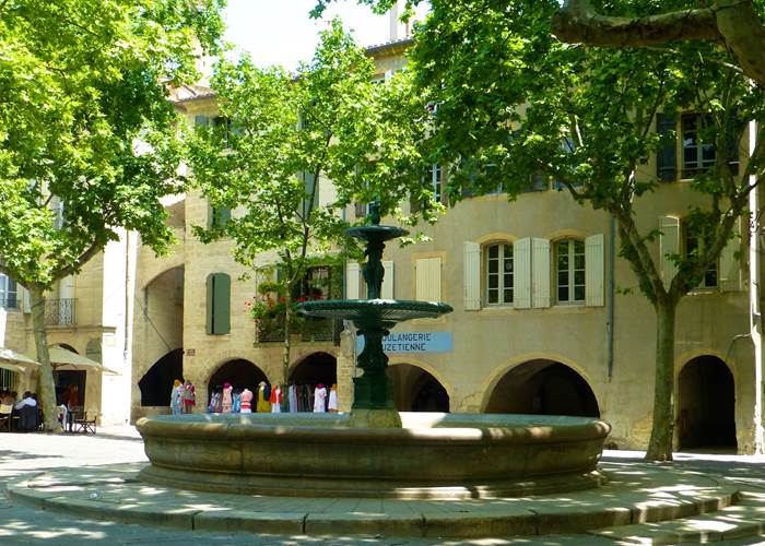 PLACE AUX HERBES - UZÈS