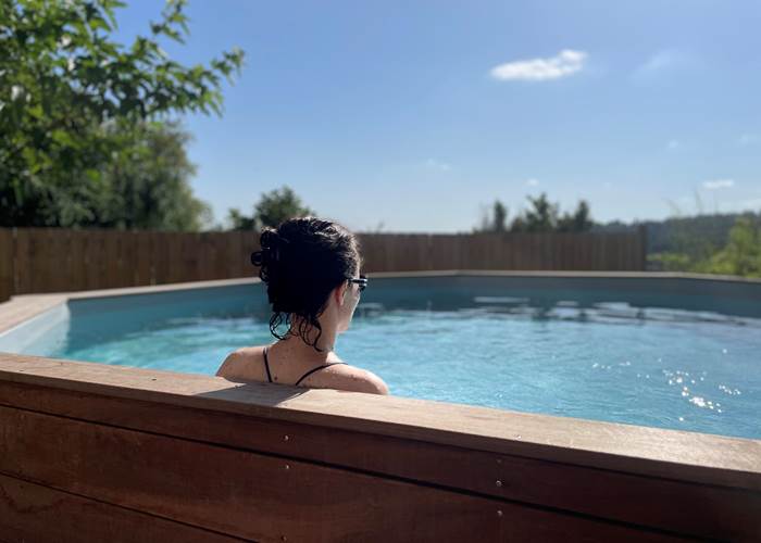 Bonheur-detente-piscine-privative-maison-anemone