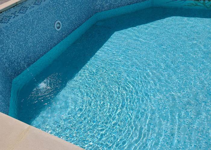 Piscine en cours de remplissage-news