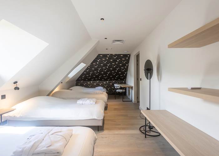 Room 9