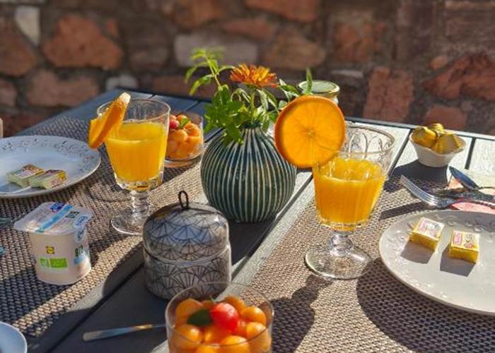 petit-dejeuner-chambre-hotes-puget-sur-argens.jpg