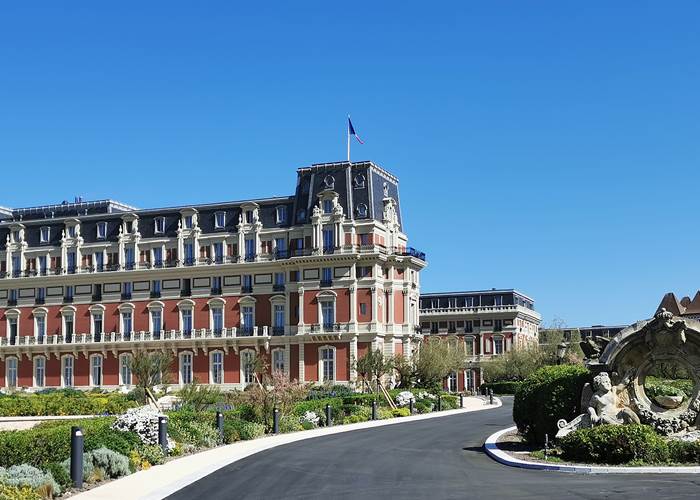 L'Hôtel du Palais à 100m d'OCEAN 7