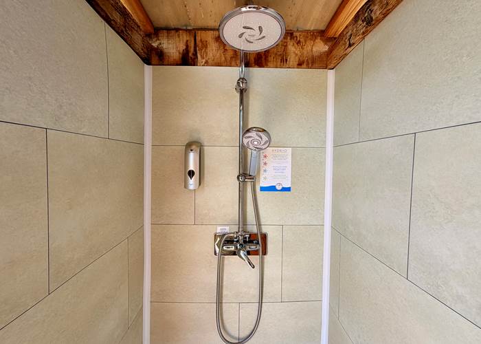Pommeaux lumineux pour sensibiliser sur la consommation d'eau