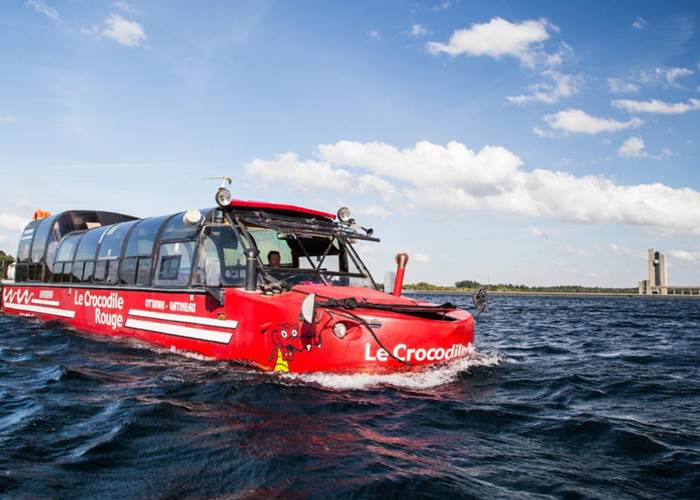 Crocodile Rouge. Copyright :  Crocodile Rouge