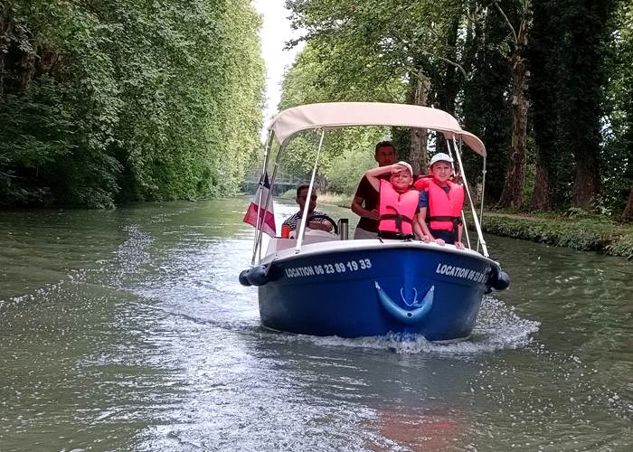 Gîtes, chambre d'hôtes et table d'hôtes gastronomique à Casteljaloux Lot et Garonne, piscine, jacuzzi et spa