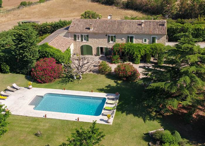 Mas Plan rapproche Piscine & facade 2