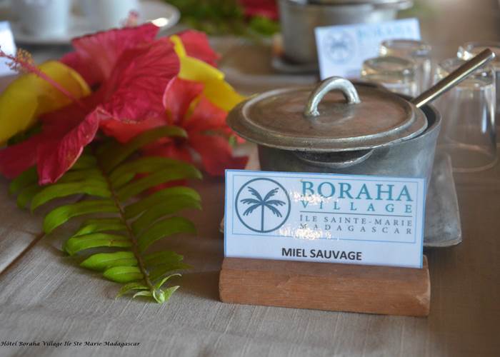 Petit Déjeuner Boraha Village Ile Ste Marie Madagascar 04