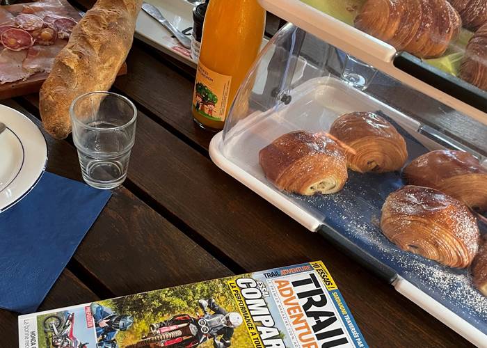 Petit déjeuner servi en salle
