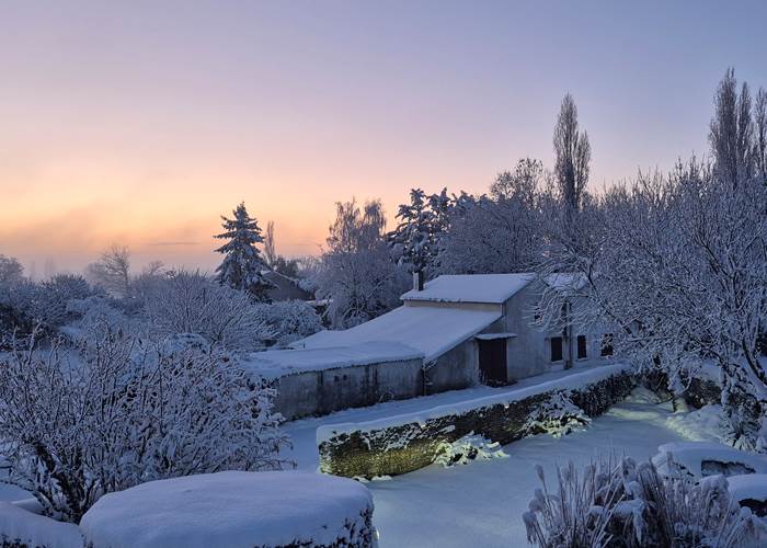 L'Enclos bleu sous la neige