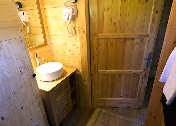 Chalet Komodo - Salle d'eau 2-news