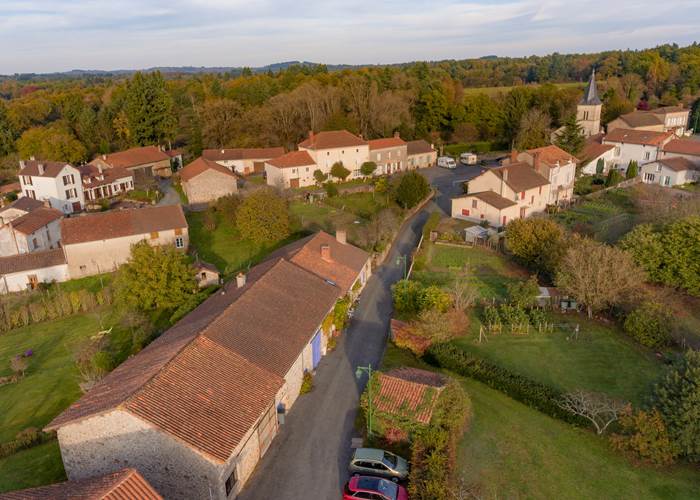 Pensol - Haute Vienne - PNR Périgord-Limousin - La Vieille maison de Pensol