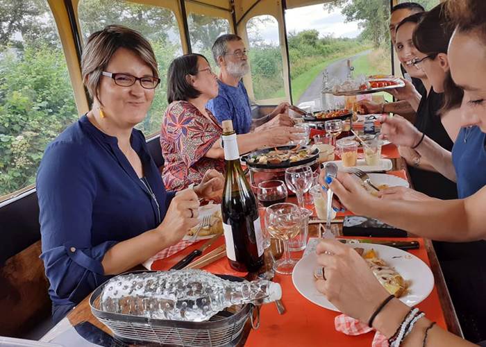 Clos-de-l-isop_restaurant_roulotte_plancha_insolite_chevaux_haute-vienne_haut_limousin_famille_bussiere