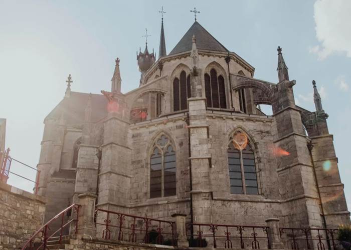 Basilique Saint Materne de Walcourt. Crédit photo : Le Pays des Lacs