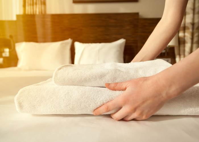 Le linge de maison fourni et les lits faits