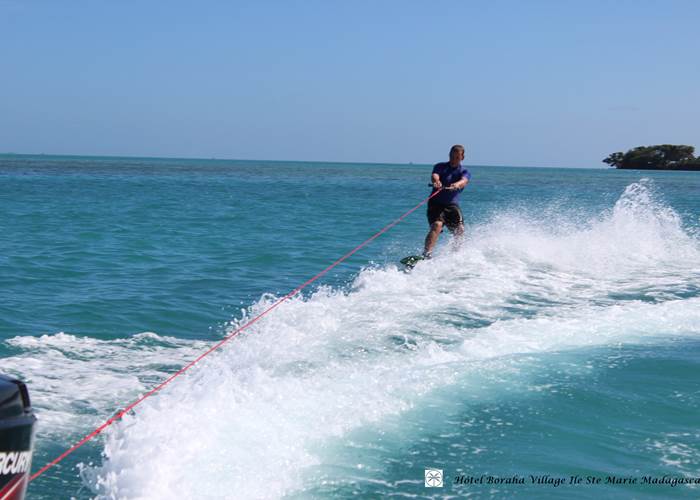 Wake Board Boraha Village Ile Ste Marie Madagascar 03