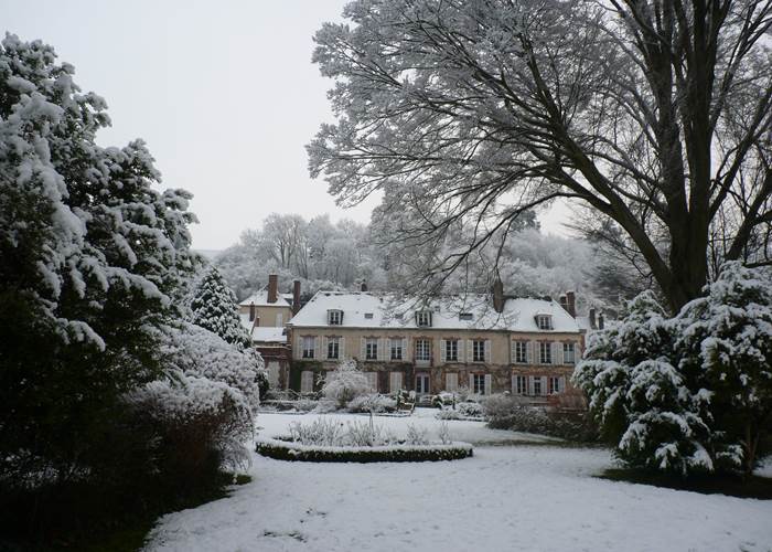 Vue du Clos et son parc sous la neige!