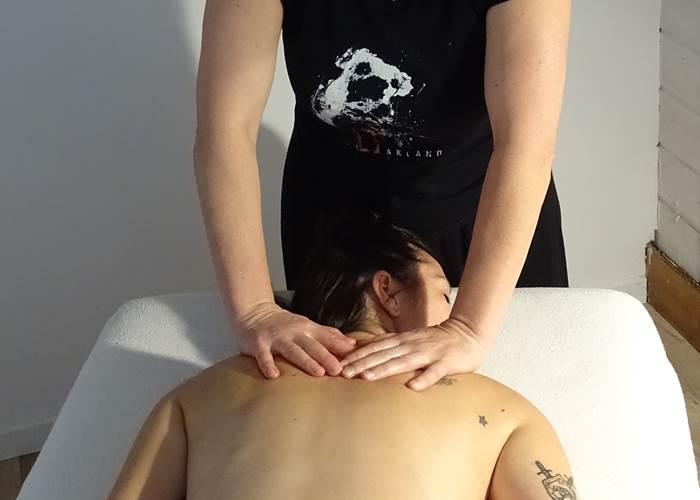 hmmmm, un massage du dos et des cervicales -  chez d'Jill à Nolay, près de Beaune