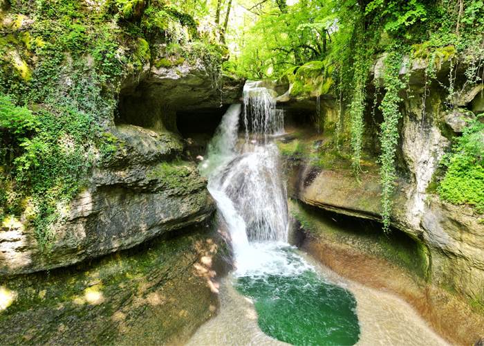 Puits des Tines à 15mn du manoir du Colombier