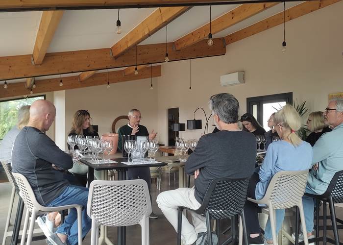 Talking about organic artisan vine growing and wine making