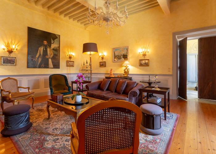 Petit salon