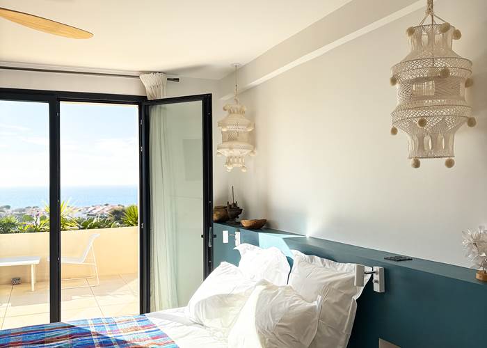 lit chambre bleue