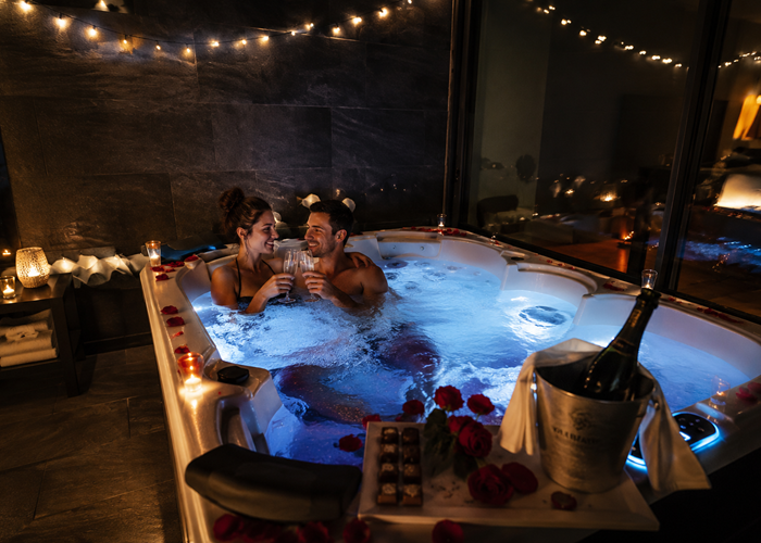 Suite romantique avec spa privé au Mas de l’Etoile à Aigues-Mortes près de la Camargue