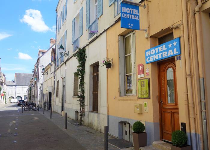 Façade Hôtel Central Montargis