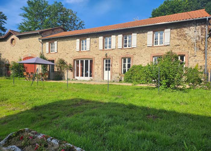 PROXIMITE SAINT LEONARD DE NOBLAT