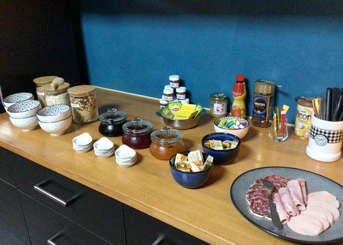 Petit déjeuner hôtel Bellevue Bagnoles Normandie