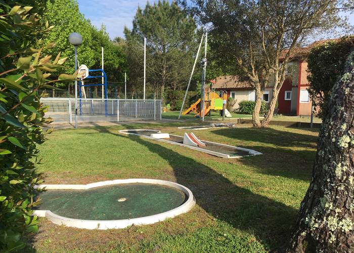 Mini golf