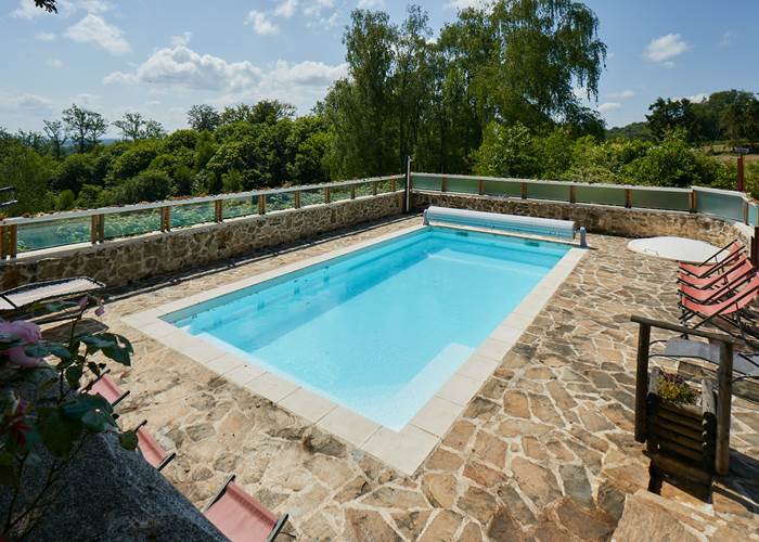 les bois de saint Auvent la piscine-page