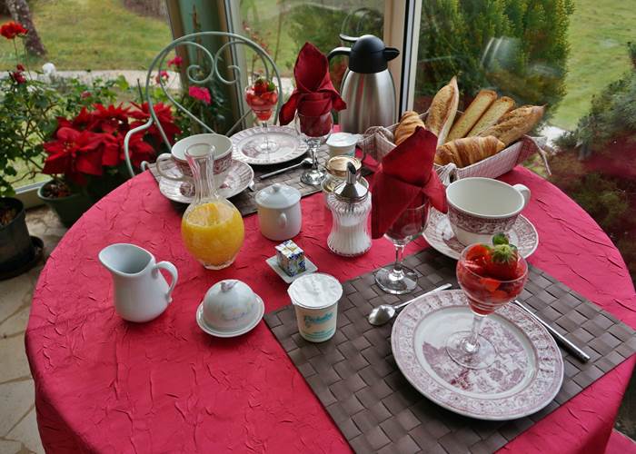 Petit déjeuner-breakfast-perigord-bnb-Les Feuillantines