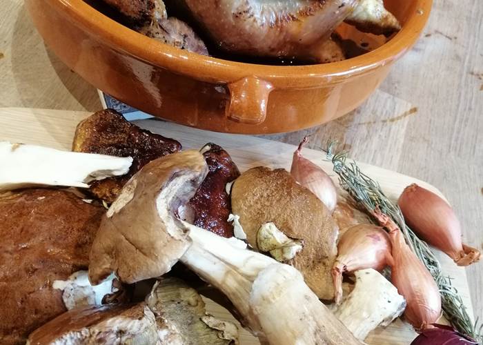 Pintade en cocotte aux cèpes