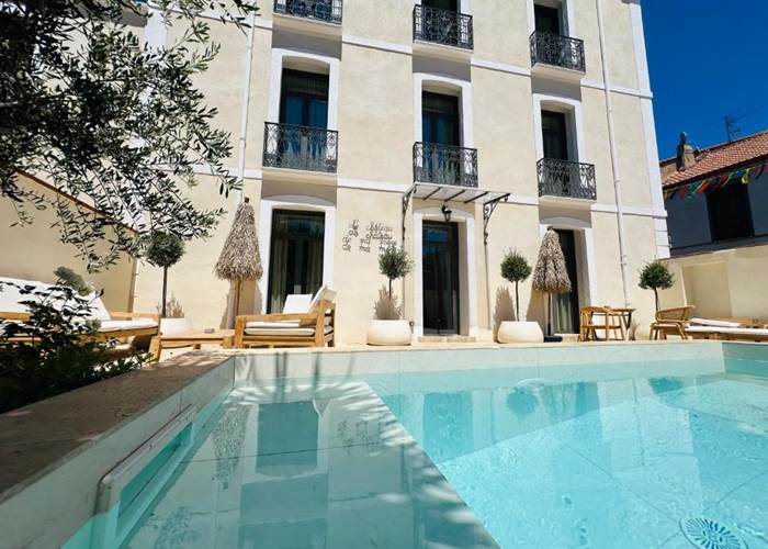 Suite Castell Maison Balas à Canet-en-Roussillon avec piscine privée, jardin et confort de luxe