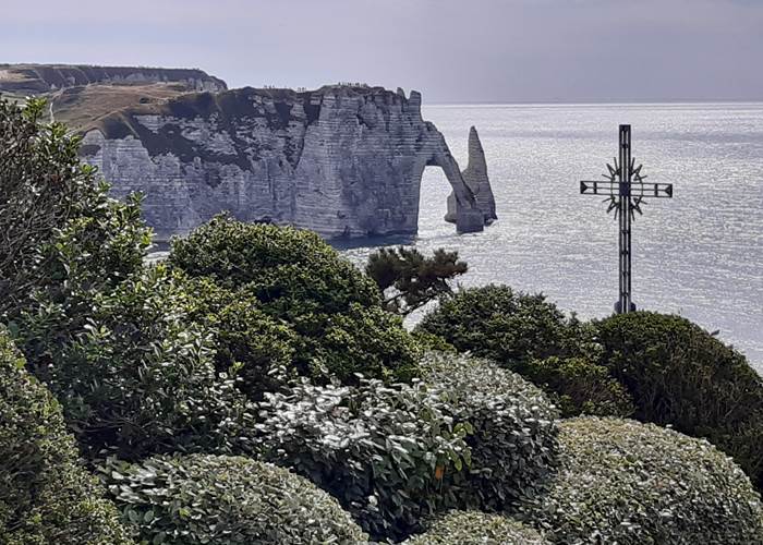 Vue depuis les Jardins d'Etretat.