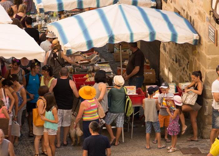 Brocante à Beaulieu