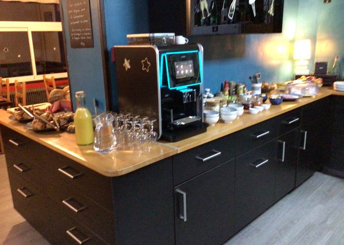 Petit déjeuner hôtel Bellevue Bagnoles Normandie