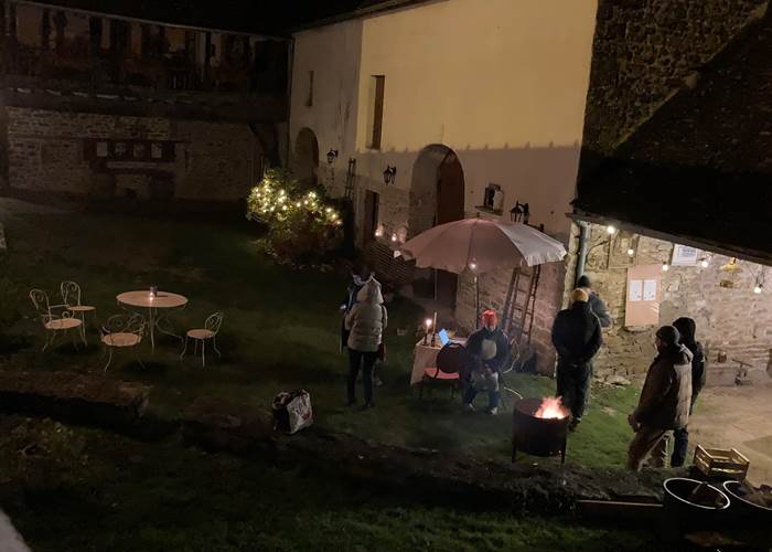 Partager autour d'un feu est toujours un grand plaisir