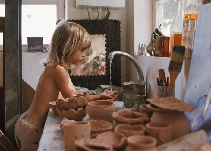 activité poterie à l'Atelier (mamafolk_photography)