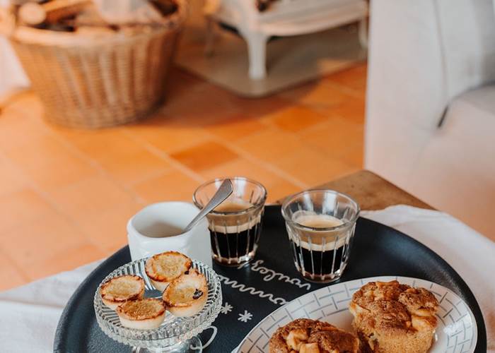 Le charme de la vaisselle ancienne