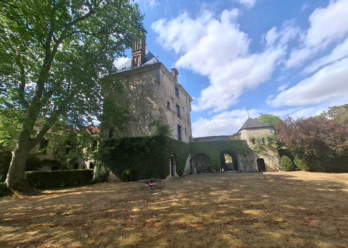 Tour de Naud