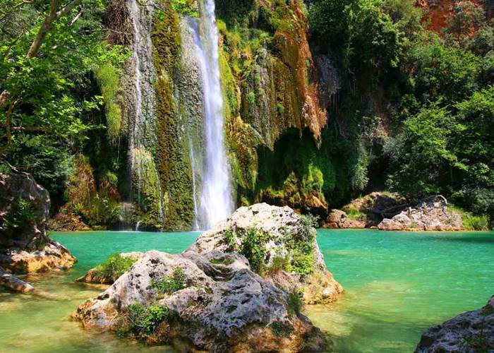 Sillans-La-Cascade