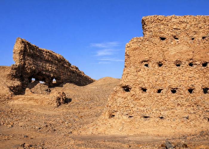 Vestiges de l'ancienne ville de garnison de Taouz