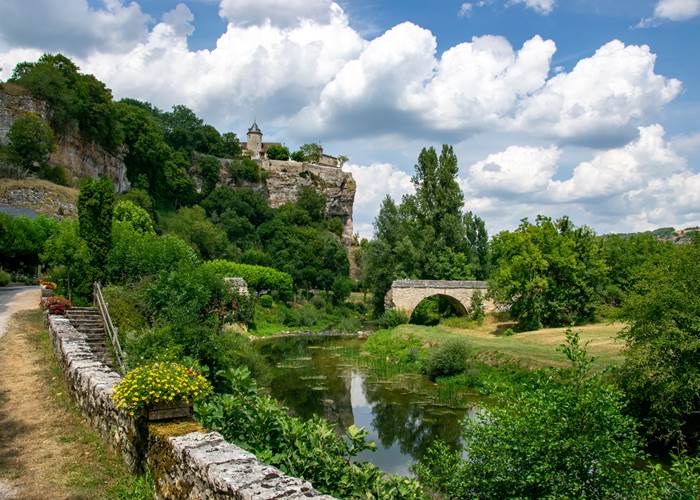 Sur le GR 6 - Pont de l_Ouysse Lot Tourisme - C