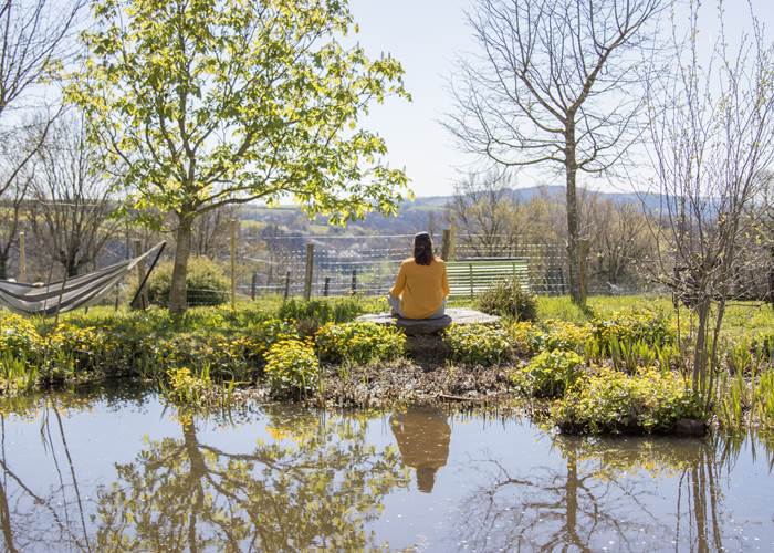 meditation-nature-etang-aveyron