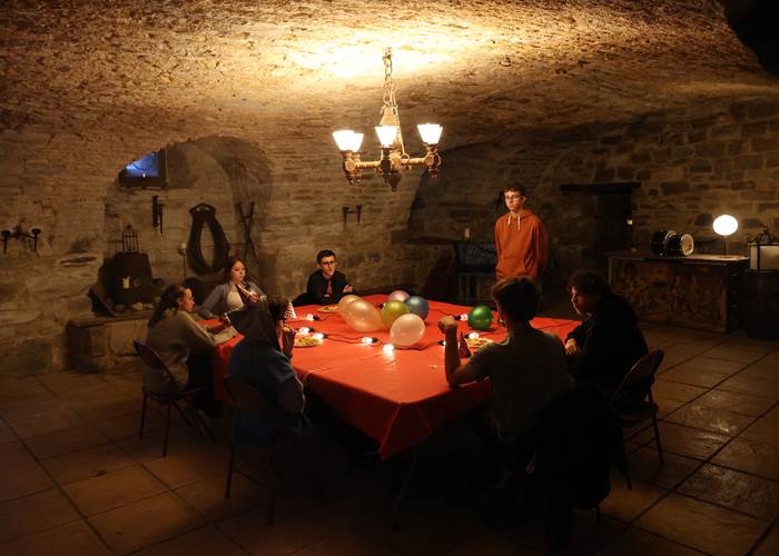 Animations, murder party, jeux de rôles, jeux de société, ludothèque au Château ludique de Saint-Chamarand dans le Lot