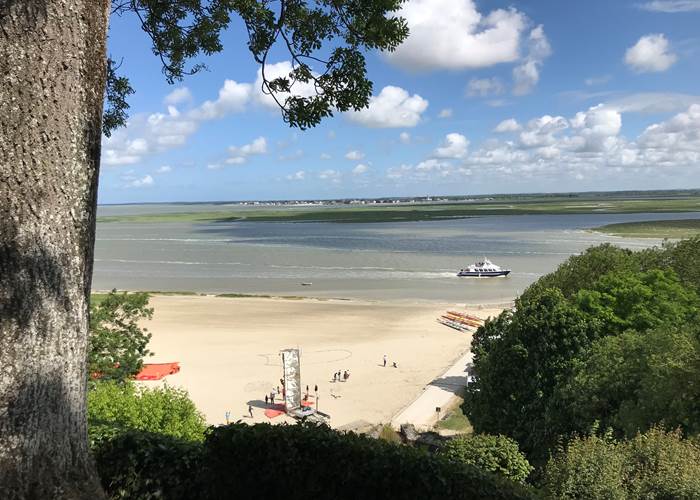 Découvrir notre "Tarif Semaine" et nos "Offres Court Séjour"... Cliquez !