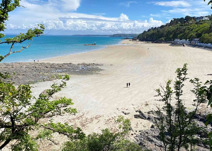 La plage des Godelins à pieds