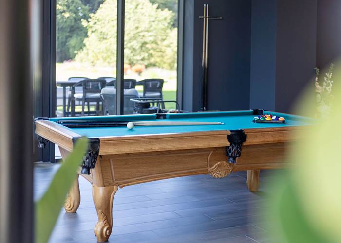 Pool table