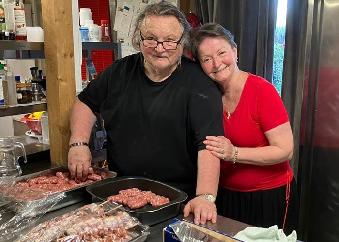 Françoise et Jules à votre service depuis 1995 et heureux de l'être.